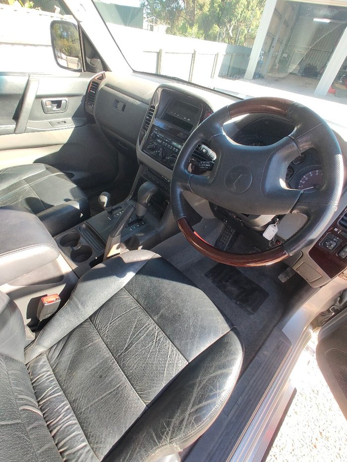 2001 Mitsubishi Pajero GLS