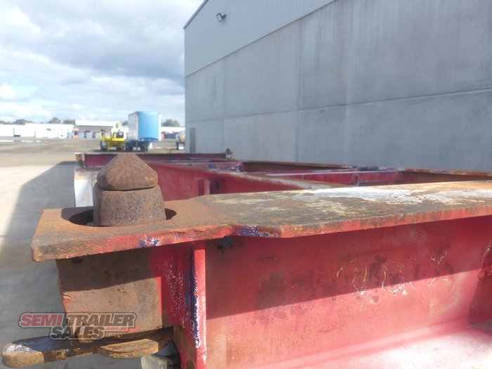 1990 Krueger 20FT Skel