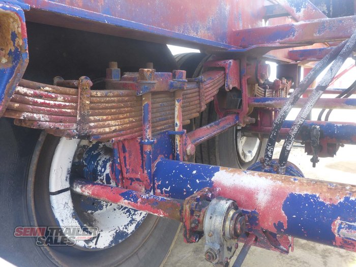 1990 Krueger 20FT Skel