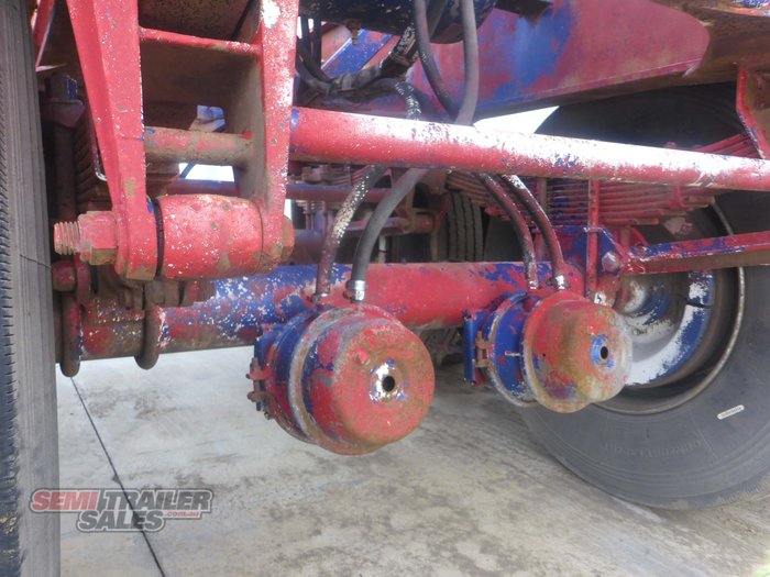 1990 Krueger 20FT Skel