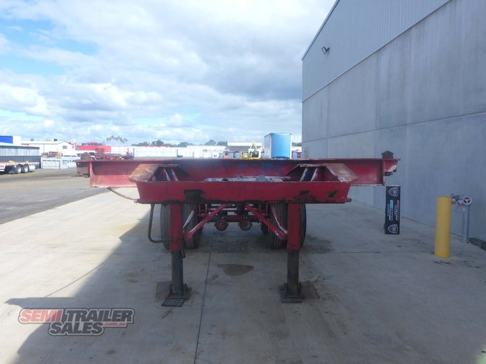 1990 Krueger 20FT Skel