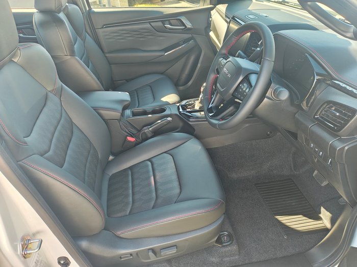 2026 ISUZU D-MAX XT
