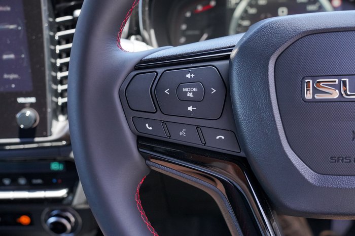 2025 Isuzu D-MAX X-TERRAIN