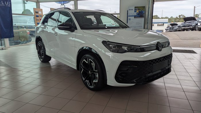 2025 VOLKSWAGEN Tiguan R-LINE