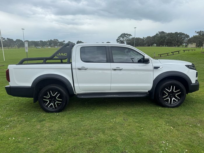 2024 JAC T9 Oasis