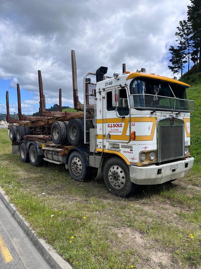 2003 Kenworth K104