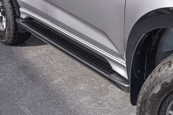 2025 Isuzu MU-X X-TERRAIN