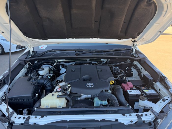 2023 Toyota Hilux SR