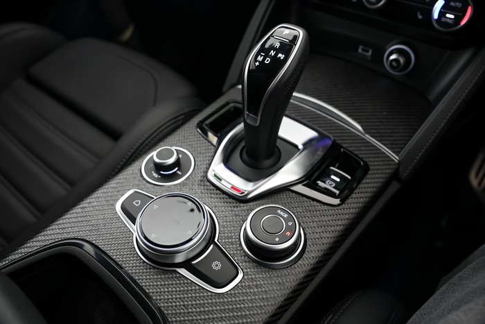 2025 Alfa Romeo Stelvio Quadrifoglio