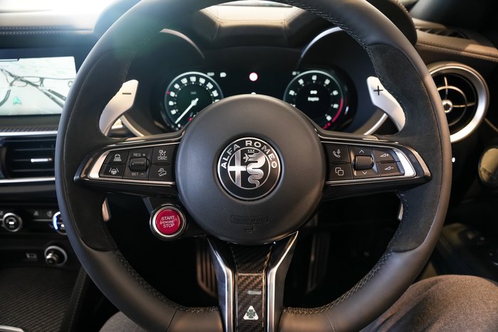 2025 Alfa Romeo Stelvio Quadrifoglio