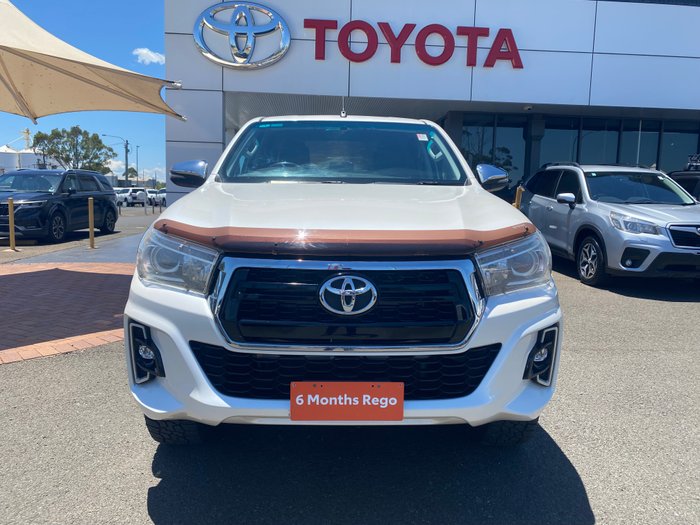 2019 Toyota Hilux 4x4 Hilux 4x4 SR5 2.8L T Diesel Automatic Double Cab 1Y46290 004