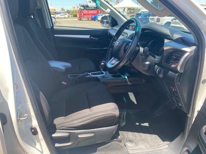 2019 Toyota Hilux 4x4 Hilux 4x4 SR5 2.8L T Diesel Automatic Double Cab 1Y46290 004
