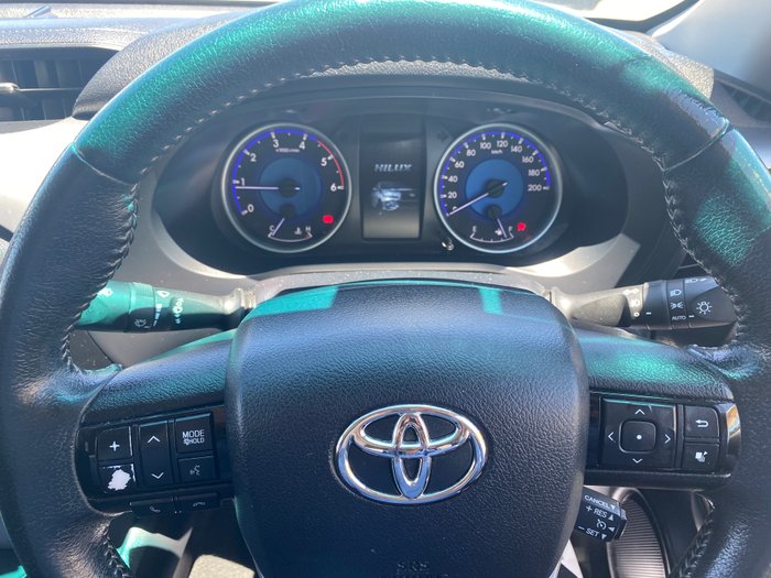 2019 Toyota Hilux 4x4 Hilux 4x4 SR5 2.8L T Diesel Automatic Double Cab 1Y46290 004