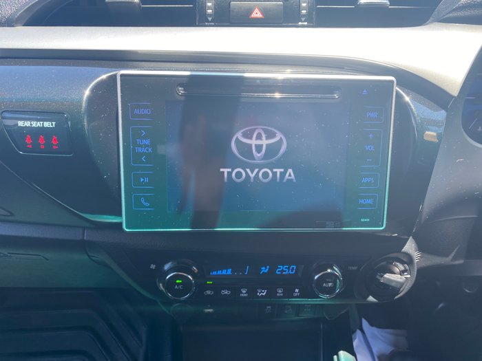 2019 Toyota Hilux 4x4 Hilux 4x4 SR5 2.8L T Diesel Automatic Double Cab 1Y46290 004