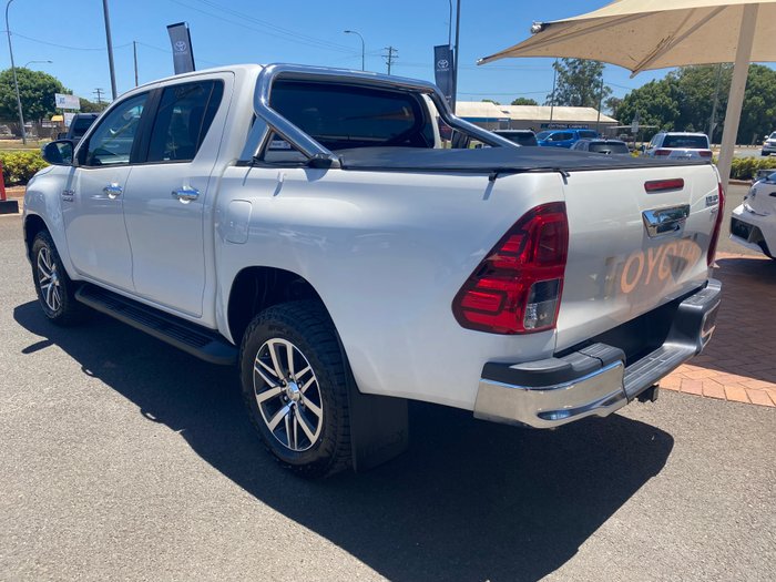 2019 Toyota Hilux 4x4 Hilux 4x4 SR5 2.8L T Diesel Automatic Double Cab 1Y46290 004