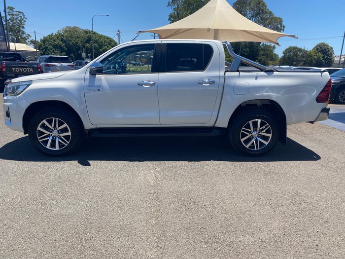 2019 Toyota Hilux 4x4 Hilux 4x4 SR5 2.8L T Diesel Automatic Double Cab 1Y46290 004