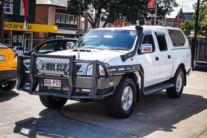2010 NISSAN NAVARA ST-R (4x4)