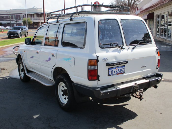 2000 Toyota Landcruiser GXL HZJ105R White