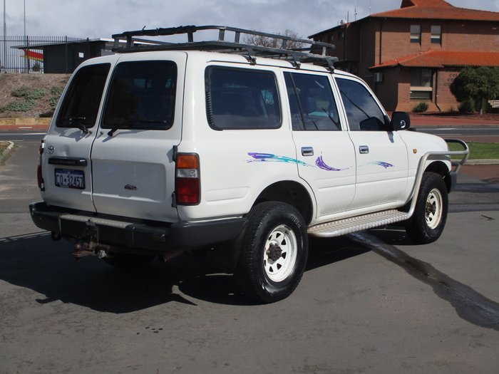 2000 Toyota Landcruiser GXL HZJ105R White