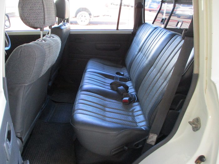 2000 Toyota Landcruiser GXL HZJ105R White