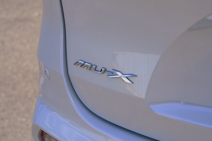 2025 Isuzu MU-X LS-T