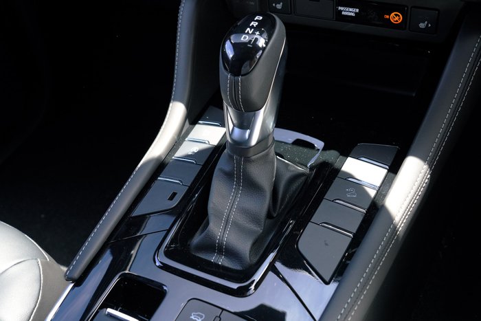 2025 Isuzu MU-X LS-T