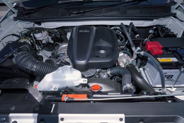 2025 Isuzu MU-X LS-T