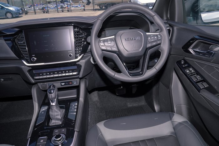 2025 Isuzu MU-X LS-T