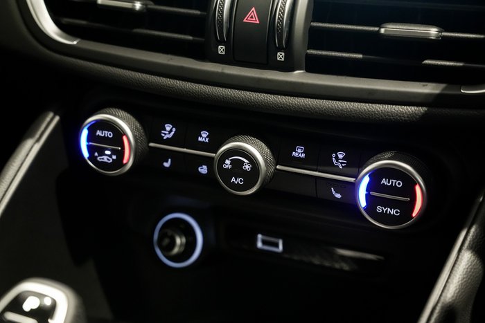 2025 Alfa Romeo Giulia Quadrifoglio