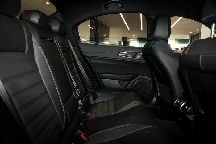 2025 Alfa Romeo Giulia Quadrifoglio