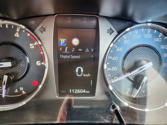 2020 Toyota Hilux SR