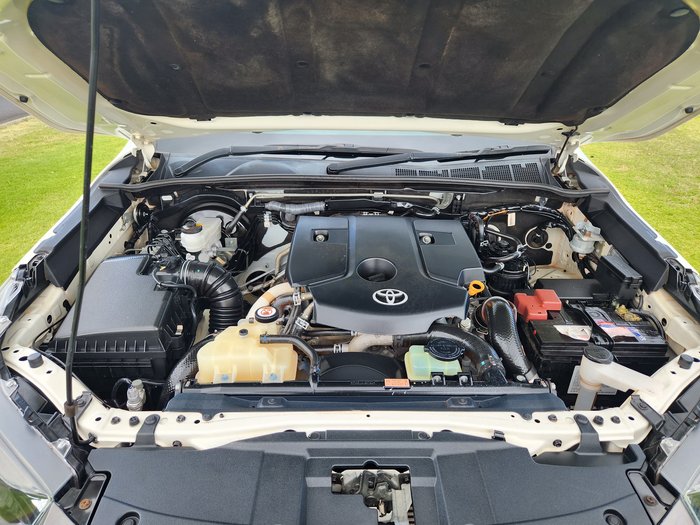 2020 Toyota Hilux SR