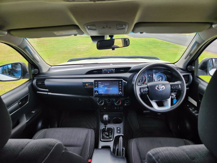 2020 Toyota Hilux SR