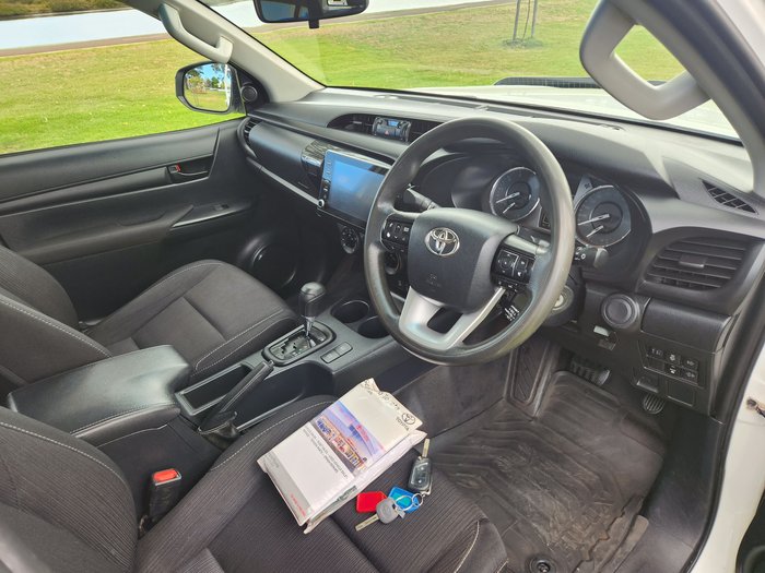 2020 Toyota Hilux SR