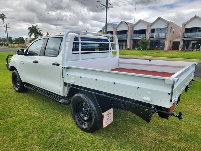 2020 Toyota Hilux SR