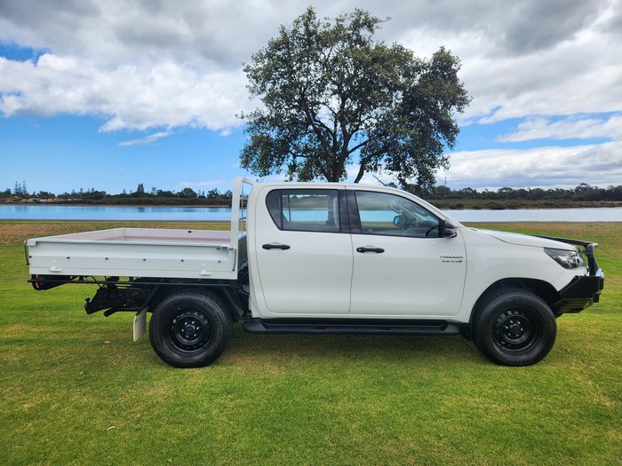 2020 Toyota Hilux SR