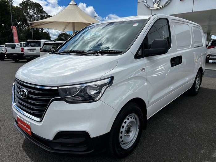 2018 HYUNDAI iLOAD 3S LIFTBACK