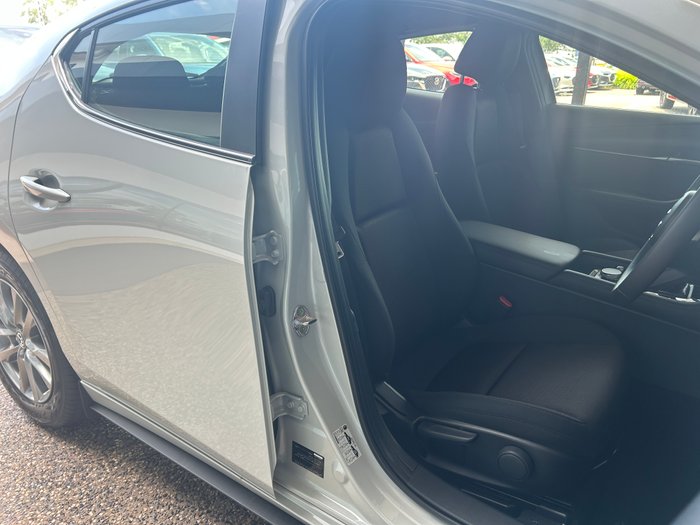 2025 Mazda 3 G20 Pure