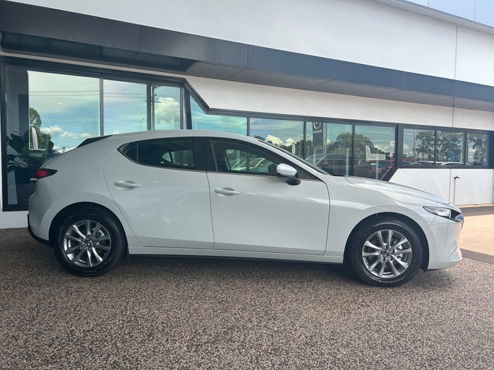 2025 Mazda 3 G20 Pure