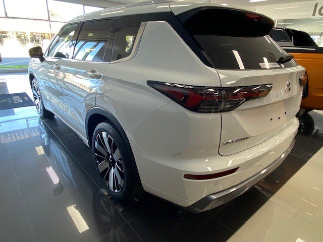 2025 MITSUBISHI Outlander EXCEED