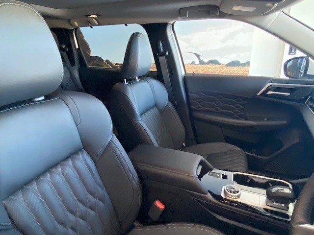 2025 MITSUBISHI Outlander EXCEED