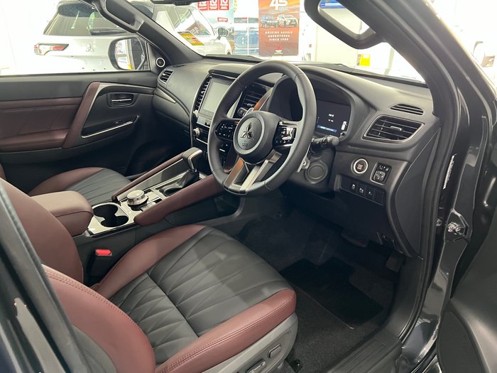 2025 MITSUBISHI PAJERO SPORT GSR