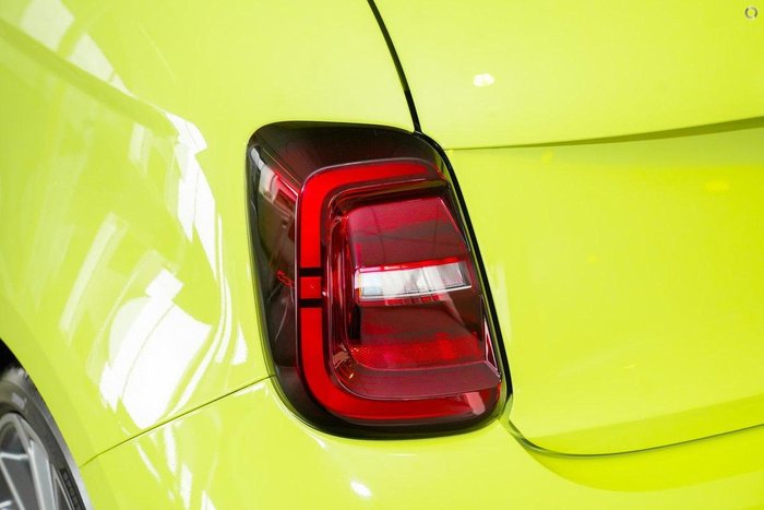 2023 Abarth 500e Scorpionissima