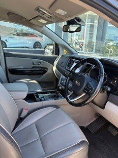 2015 Kia Carnival Platinum