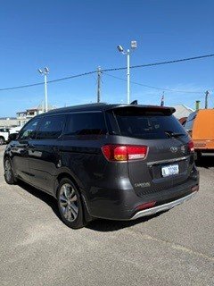 2015 Kia Carnival Platinum