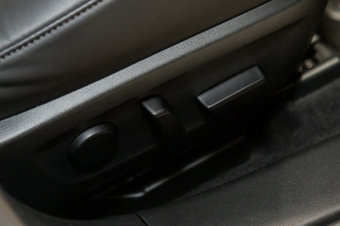 2025 Mazda 3 G20 Touring