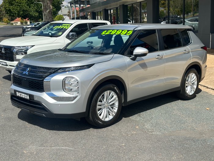 2022 MITSUBISHI OUTLANDER ES