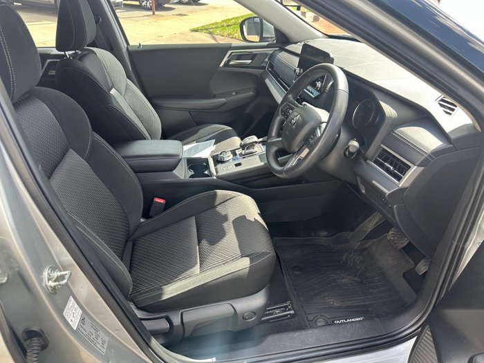 2022 MITSUBISHI OUTLANDER ES