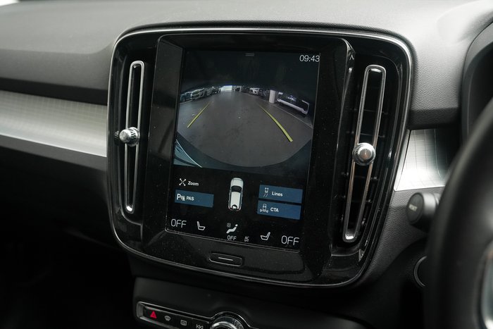 2018 Volvo XC40 T5 Momentum