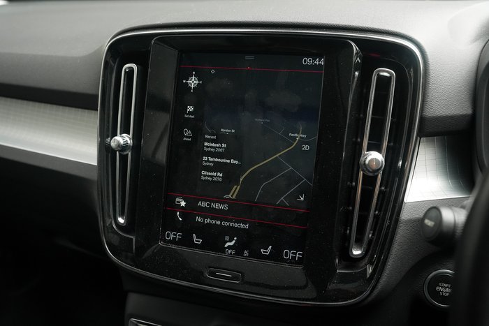 2018 Volvo XC40 T5 Momentum